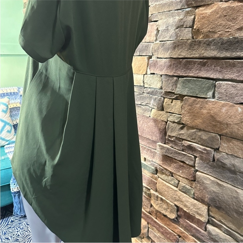 Crosby by Mollie Burch Green High Low Hem Blouse Pleated Back Sz S - Picture 2 of 8